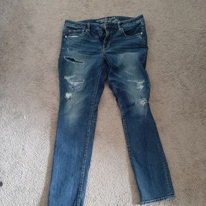 Distressed Denim Stretch Jeans
